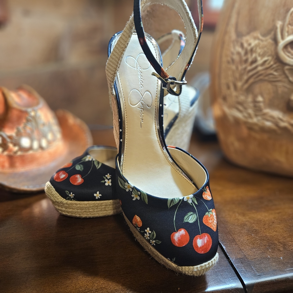 Jessica Simpson Black Cherry Floral Wedges - Picture 6 of 9